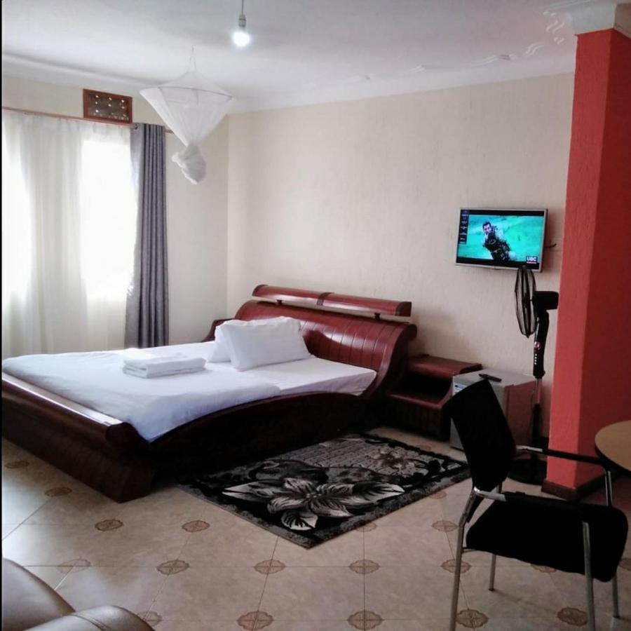 Migingo Suites Entebbe Exterior photo