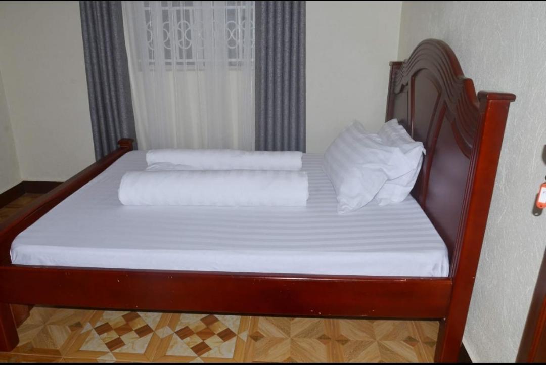 Migingo Suites Entebbe Exterior photo