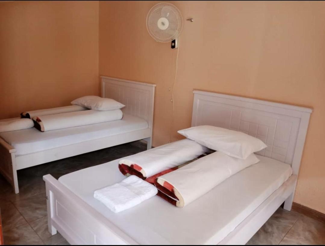 Migingo Suites Entebbe Exterior photo