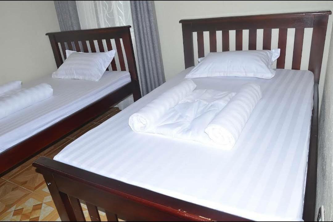 Migingo Suites Entebbe Exterior photo