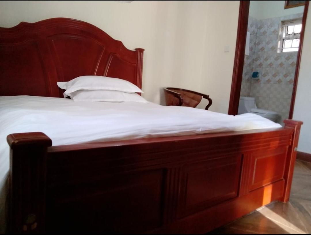Migingo Suites Entebbe Exterior photo