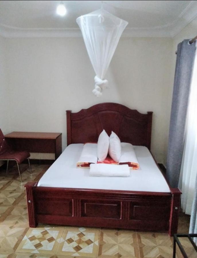 Migingo Suites Entebbe Exterior photo