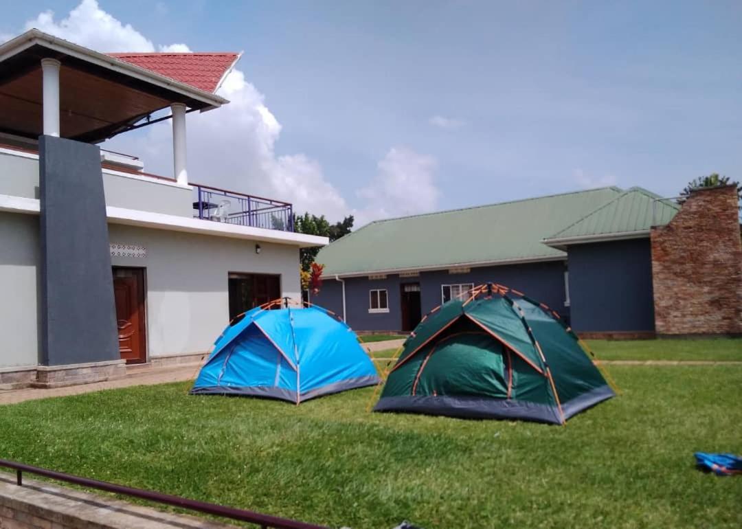 Migingo Suites Entebbe Exterior photo